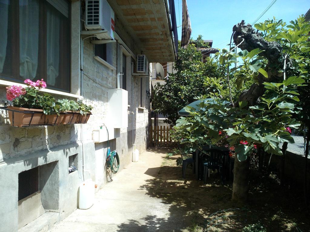 B&B A Casa Di Nonna Fondi Exterior photo